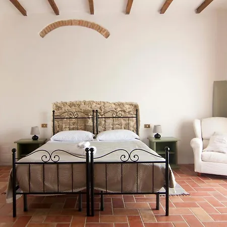 Agriturismo Terenzana Aparthotel *