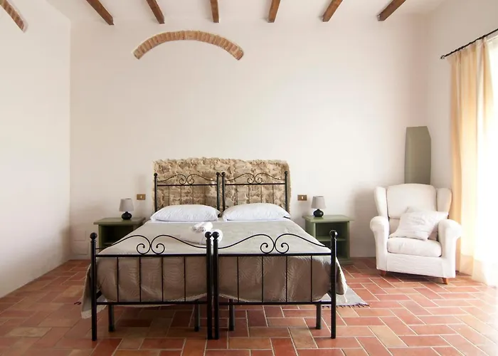 Agriturismo Terenzana Ξενοδοχείο με διαμερίσματα *