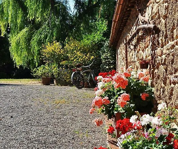 Agriturismo Terenzana Ξενοδοχείο με διαμερίσματα *